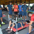 Los jugadores del Lleida se sometieron ayer a varios exámenes físicos en el Marbella Football Center.