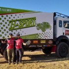 Jordi Esteve i Enric Martí, amb el seu camió per al Ral·li Dakar