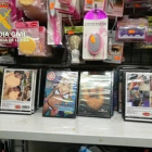 Els DVDs de pornografia quedaven a la vista de tots els clients, inclosos els menors d'edat.