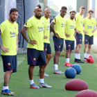 Arturo Vidal, al costat de Messi, en el retorn ahir als entrenaments a la Ciutat Esportiva.