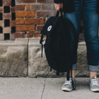 Las mochilas escolares no tienen que superar el 15% del peso total de los niños o adolescentes