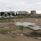 El terreno de la calle Josep Pallach, en Pardinyes, donde se construirá el albergue.