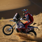 Jaume Betriu durante la disputa de la segunda etapa del Rally Dakar, en el desierto de Arabia Saudí.