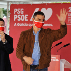Pedro Sánchez, durante un mitin junto al candidato a la Xunta por el PSdeG-PSOE, Gonzalo Caballero.