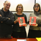 Javier de Castro, Teresa Serés y Joana Soto en la presentación del libro.