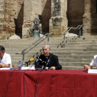 Un momento de la presentación de la memoria de 2020 de las Càritas de Lleida, Solsona y Urgell, ayer en la plaza Sant Josep de Lleida. 