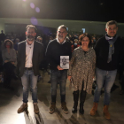Jordi Cuixart amb els presentadors, Alberto Velasco i Anna Llauradó, i el president d’Òmnium Lleida.