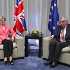 Jean-Claude Juncker i Theresa May, durant la reunió bilateral que van fer a Sharm al-Sheikh.