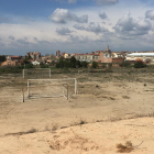 Este es el antiguo campo de tierra donde se ubicará el nuevo de fútbol 7.