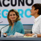 Les ministres Teresa Ribera i Isabel Rodríguez.