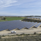 Paneles solares instalados recientemente en el término municipal de Almacelles.