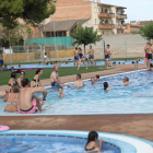 Arbeca reobre les piscines - Vora 700.000 euros ha costat recuperar les piscines d’Arbeca del desastre causat per la Depressió Aïllada en Nivells Alts (DANA) del 2019. L’ajuntament xifra els danys en el municipi en 2,5 milions d’euros. Ahir ...