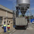 Imagen de archivo de cómo tratan los lodos para hacer biogás en la depuradora de Lleida. 