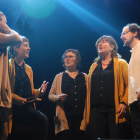 El grup Tornaveus, amb quatre veus femenines i una de masculina.