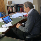 El president de la Generalitat, Quim Torra, reunit per videoconferència, des de la Casa dels Canonges, amb el conseller d'Interior, Miquel Buch, i la consellera de Salut, Alba Vergés, per seguir l'evolució del COVID-19.
