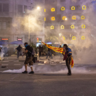 Imatge d’arxiu d’una nit de disturbis a la plaça Urquinaona de Barcelona.