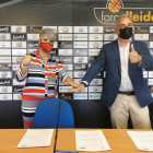 Anna Estrada (CB Lleida) i Albert Aliaga (Força Lleida) van segellar ahir l’acord.