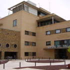 Imagen de archivo de la fachada del hospital del Pallars, en Tremp.