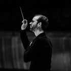 El director d’orquestra lleidatà Néstor Bayona, durant una de les seues actuacions.