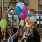 Lanzar globos, una alternativa de despedida. En la imagen, un acto del octubre en Tàrrega. 