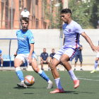 Una jugada del partido de ayer entre el Lleida y el Barcelona, de la División de Honor Juvenil.