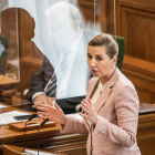 La primera ministra danesa, Mette Frederiksen, dimecres, intervenint davant del Parlament.