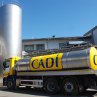 Camión de la Cooperativa del Cadí en las instalaciones de La Seu d’Urgell.