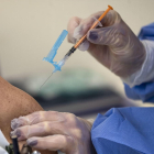 La OMS recomienda no mezclar dosis de distintas vacunas anticovid