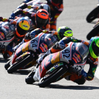 Diogo Moreira, con el dorsal 92, durante una de las carreras este fin de semana en Jerez.