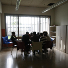 Imagen de archivo de adolescentes en un centro de Almacelles. 