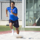 Luis Suárez va començar a entrenar-se ahir en solitari a l’espera que tornin els seus companys.