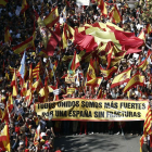 La manifestación constitucionalista de ayer en el Passeig de Gracia de Barcelona, que congregó a varios miles de personas. 