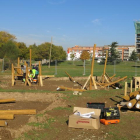 La Paeria instal·la una nova zona de jocs infantils al parc Joan Oró