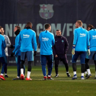 Valverde dirigeix la sessió d’entrenament, ahir a la Ciutat Esportiva Joan Gamper.