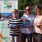 Los homenajeados Sunsi Abella, Lluís Ruiz y Núria Palencia.