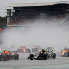 La lluvia convirtió el gran premio alemán en un auténtico caos en el que ganó Verstappen.