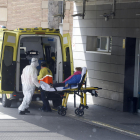 Imatge d’un trasllat en una ambulància a l’Arnau.