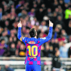 Leo Messi celebra un gol durante un partido de esta temporada .