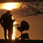 La ampliación de la paternidad eleva un 17 % el gasto en prestaciones