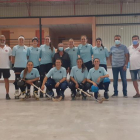L’alcaldessa de Fraga, Carmen Costa, va visitar jugadores i cos tècnic del nou equip d’hoquei.
