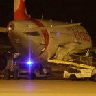 Imagen del avión del que escaparon varios de pasajeros.