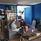Mamen Mendizábal conversa con el director de ‘El Intermedio’.