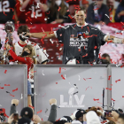 El mariscal de campo Tom Brady festeja el quinto MVP de su carrera junto a sus hijos.