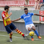 Joanet intenta superar a un jugador del Vilafranca en el segundo partido del Lleida.