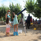 Observación solar con telescopio, el pasado fin de semana en el festival Starlight de Tiurana. 