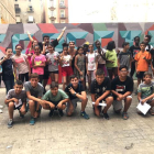 Niños y jóvenes leridanos pintan un mural sobre el respeto a la avenida de Blondel