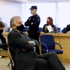 Luiz Bárcenas, el lunes sentado en el banquillo de los acusados de nuevo. 