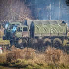 Vehículos militares polacos junto a la frontera con Bielorrusia.