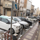 Imagen de un poste donde estaba instalado un parquímetro.