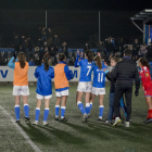 El equipo agradeció al final del partido el apoyo del público, que llenó el campo.